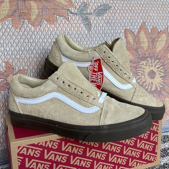Vans WMNS Old Skool
Hairy Suede Khaki
VN0005UAKHK
Sneakers - Picture 6 of 16